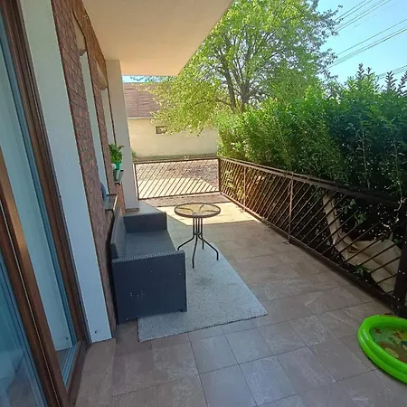 Maison De Veve *