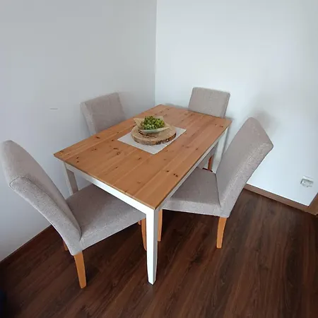 Maison De Veve *